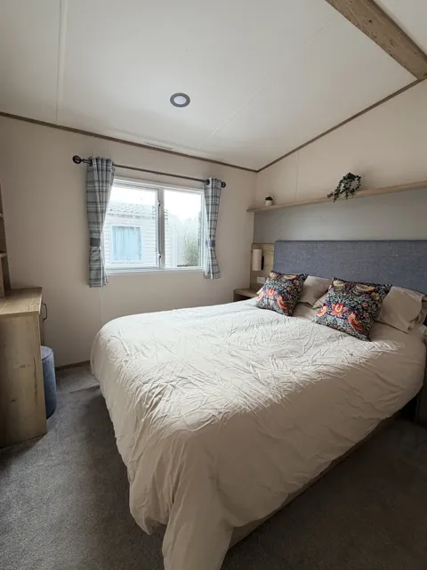 Blenheim master bedroom